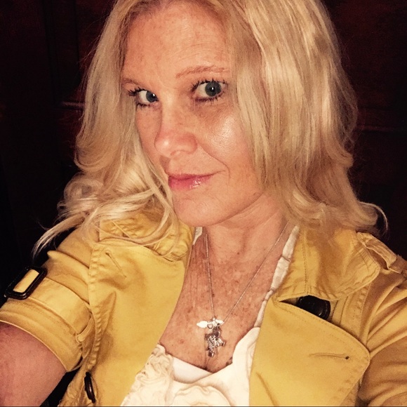 Meet your Posher, Shawna - Picture 1 of 1